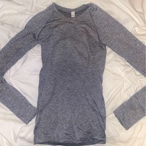 LULULEMON gray athletic Long Sleeve